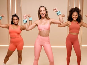 This 10-Minute Standing Arms and Abs Workout Doesn't Have a Single Push-Up